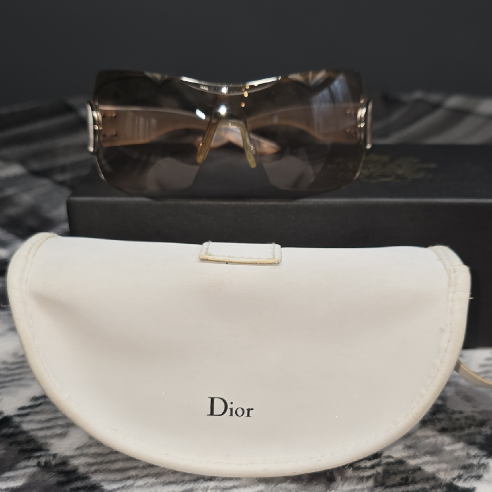 Dior Brown Gradient Shield Sunglasses with White Case